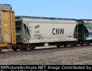 CNW 437087